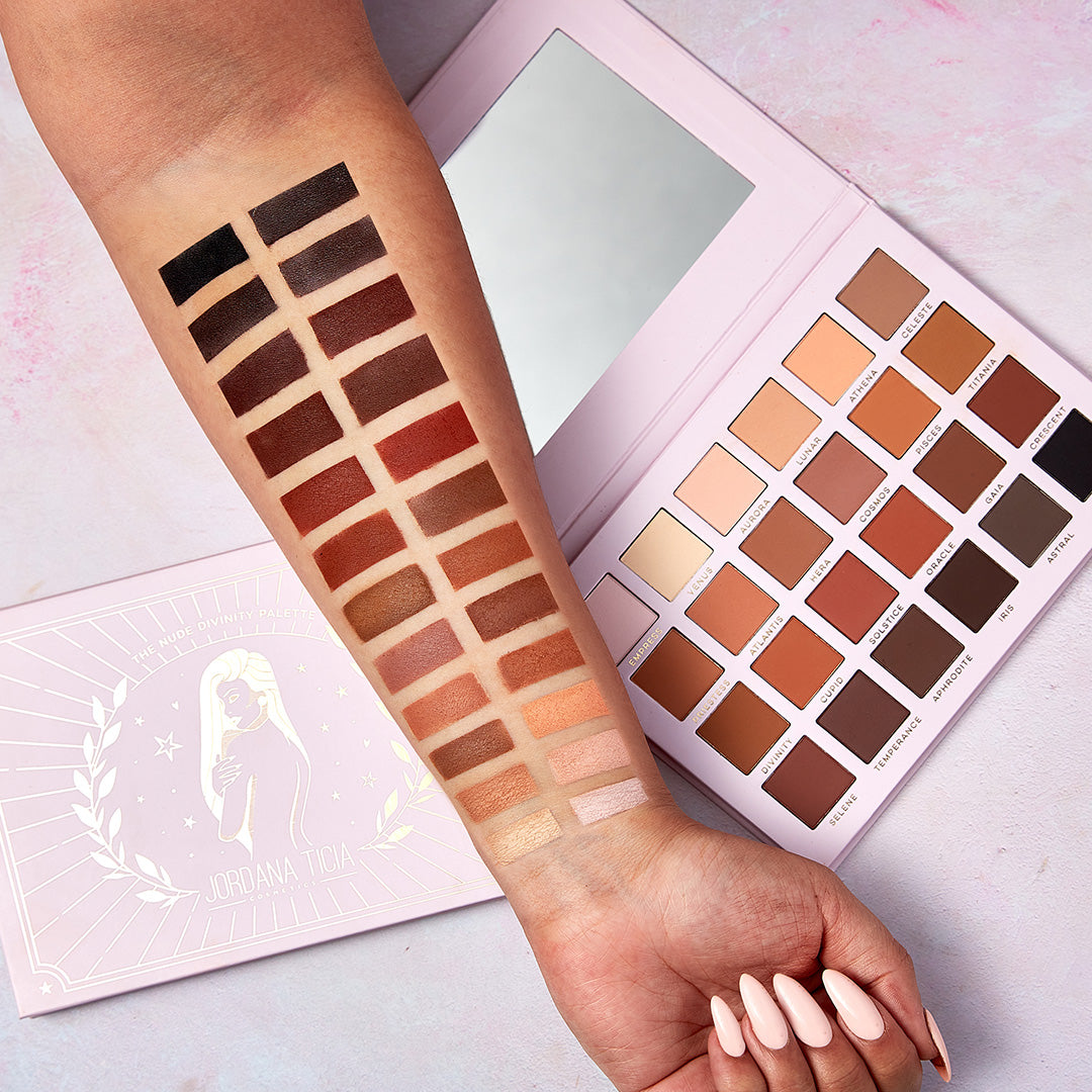 The Nude Divinity Palette